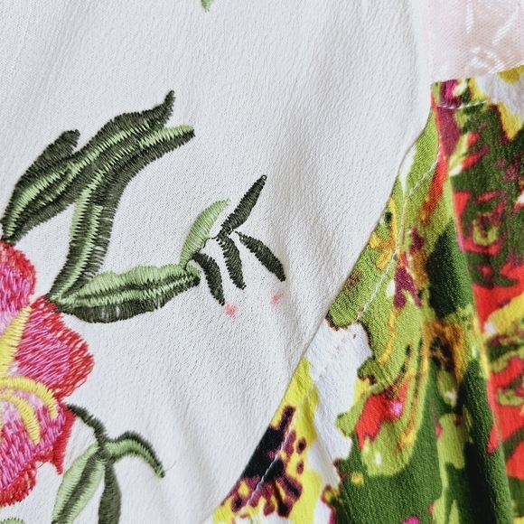 Vincente Boho Mixed Media Print Embroidered Floral Semi Sheer Kimono - Picture 16 of 16
